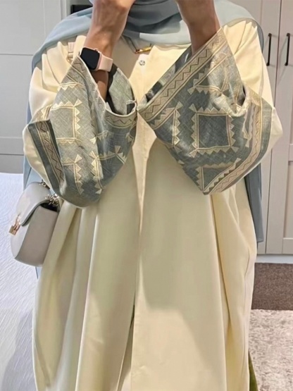 Embroidery Pattern Solid Color Abaya