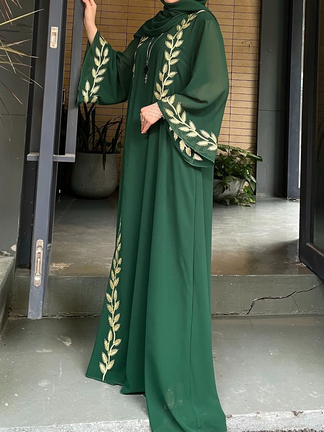 Chiffon Botanical Pattern Embroidered Dress