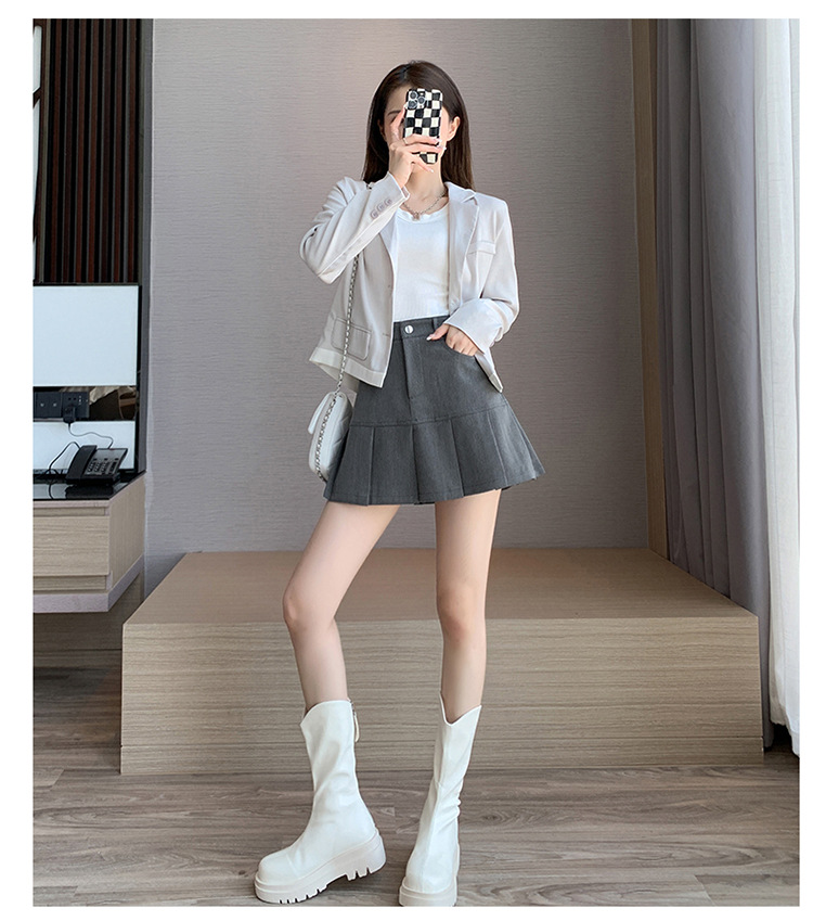 Pleated Skirt_16.jpg