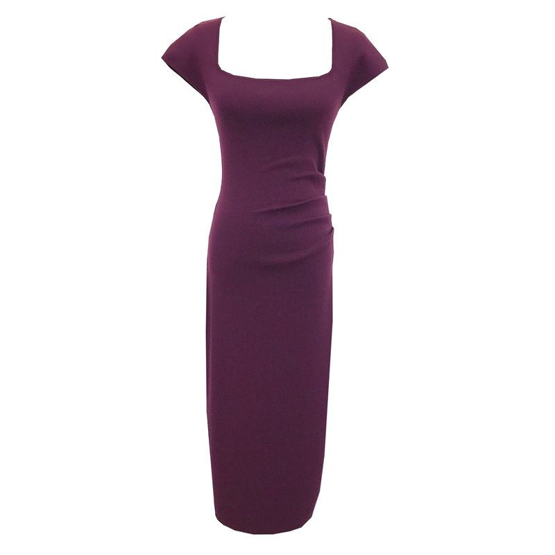 The royal sister is light and familiar with the ice silk waist pleated slit dress