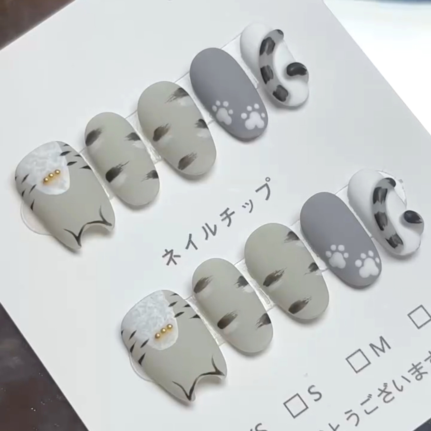 DANNOROLA ハンドメイド 3D手描きアーマー着用 漫画風かわいい灰猫アーマー着用パッチ