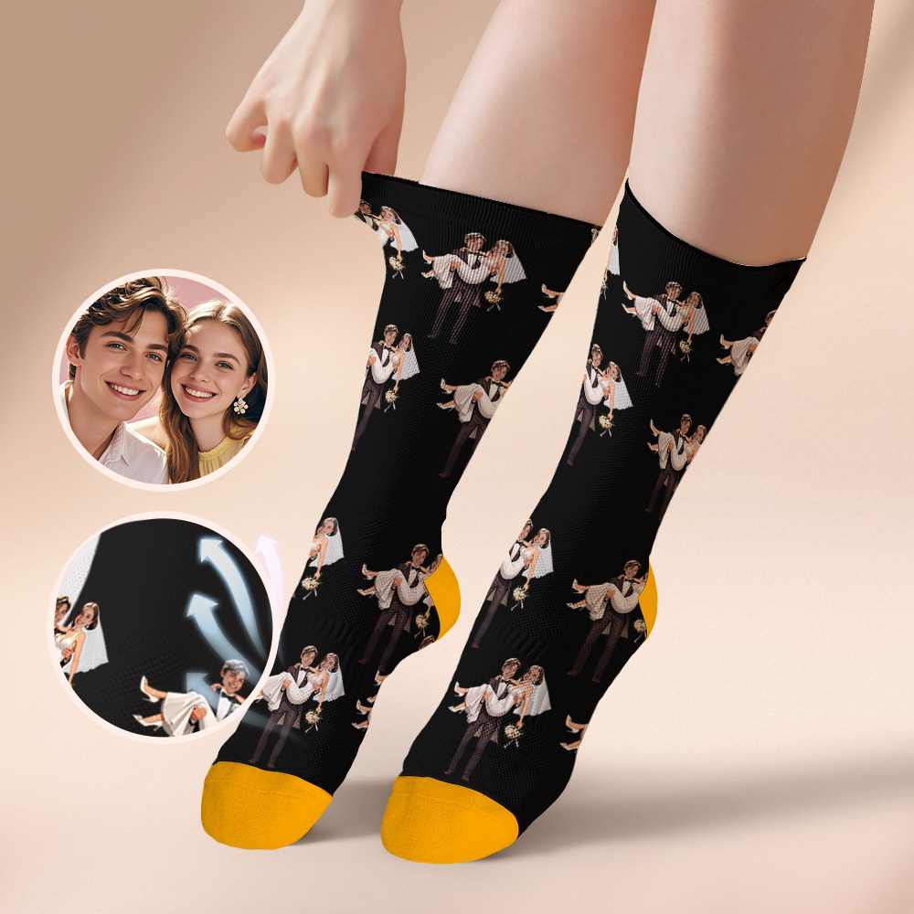 個人化情侶禮物,帶有您的照片客製化照片襪子,適合結婚週年紀念或訂婚禮物 - PhotoMoonLampTW