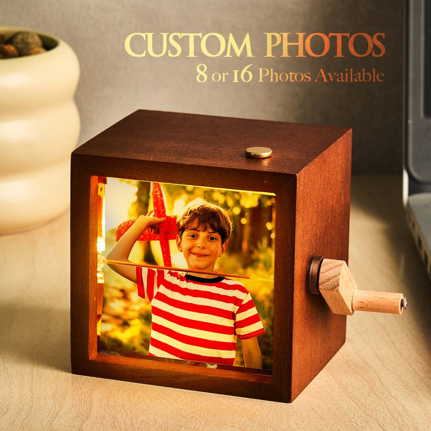 訂製手搖翻書盒動畫機機械手搖相簿帶燈黑胡桃木嬰兒照片立方體相框父親節禮物 - PhotoMoonLampTW