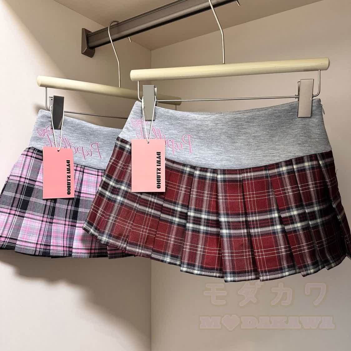 Y2K Embroidered Plaid Pleated Mini Skirt - image 3