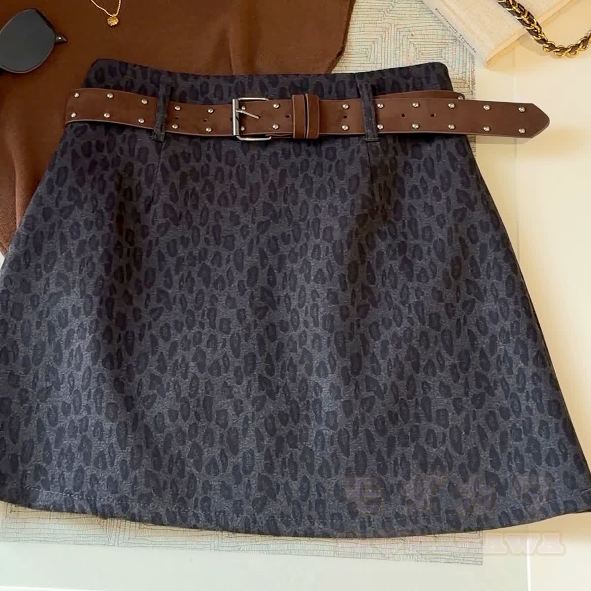 Vintage Leopard Print Mini Skirt with Belt - image 3