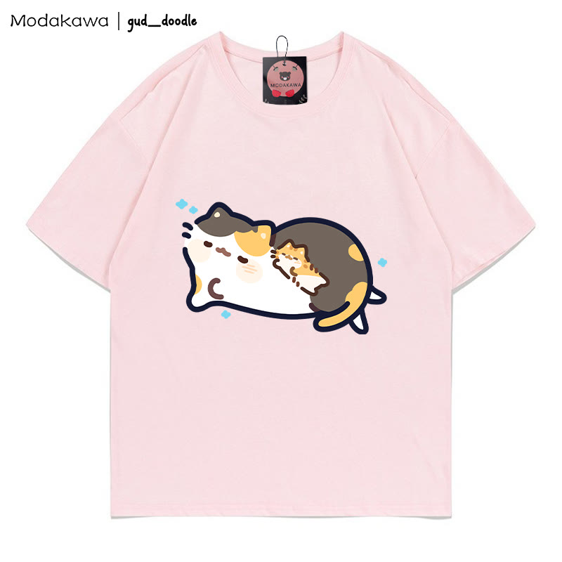MODAKAWA X gud_doodle Sleeping Cat Print T-shirt - Pink - 5XL - image 8