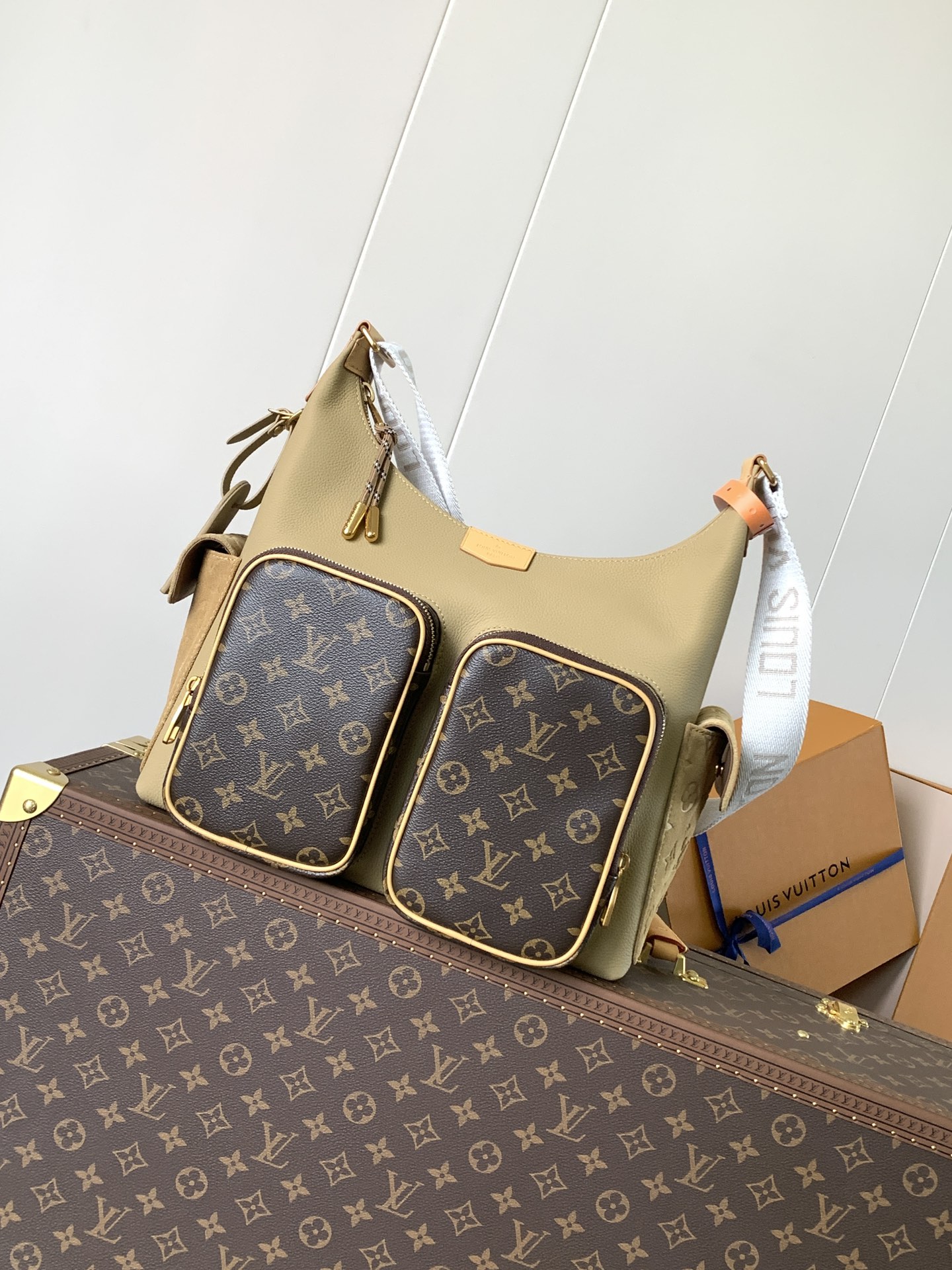 Louis Vuitton Retro shoulder bag
