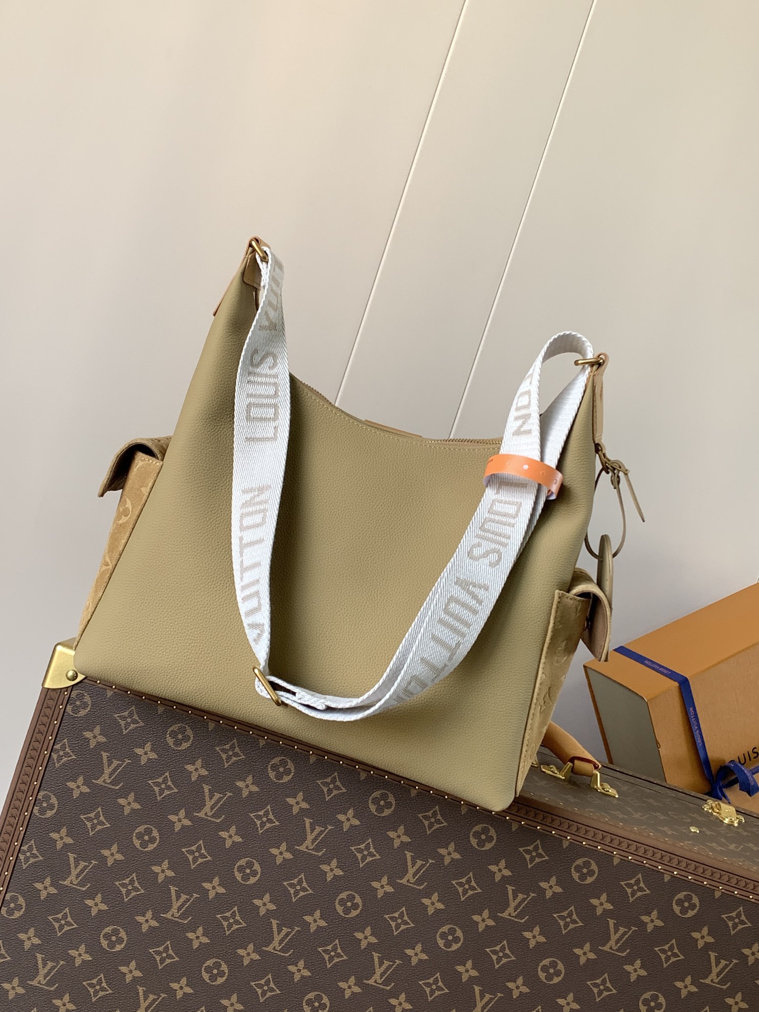 Louis Vuitton Retro shoulder bag