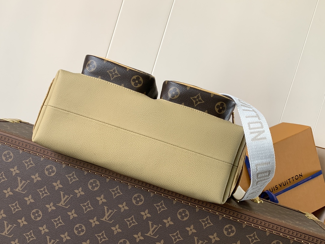 Louis Vuitton Retro shoulder bag