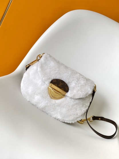 Louis Vuitton Versatile handbag