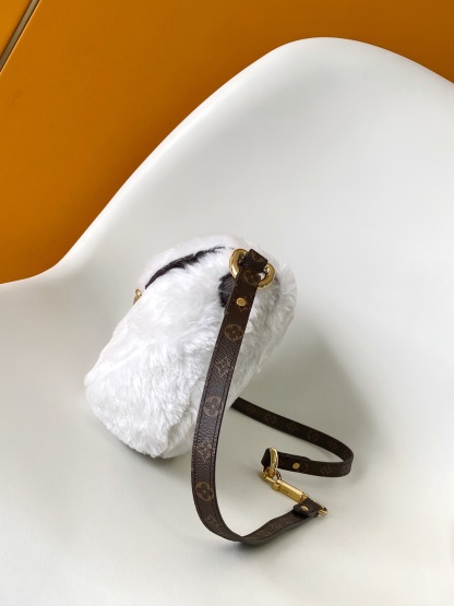 Louis Vuitton Versatile handbag
