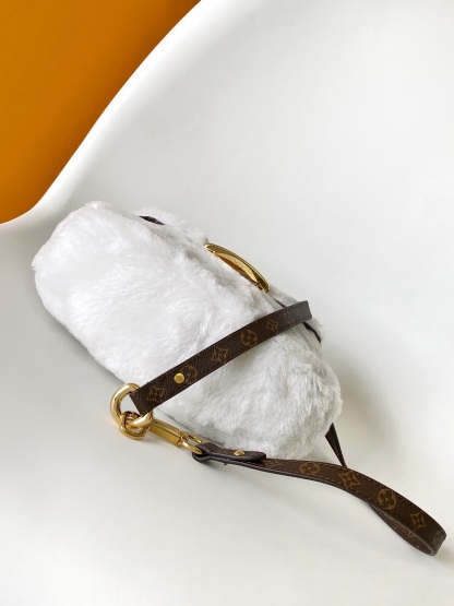 Louis Vuitton Versatile handbag