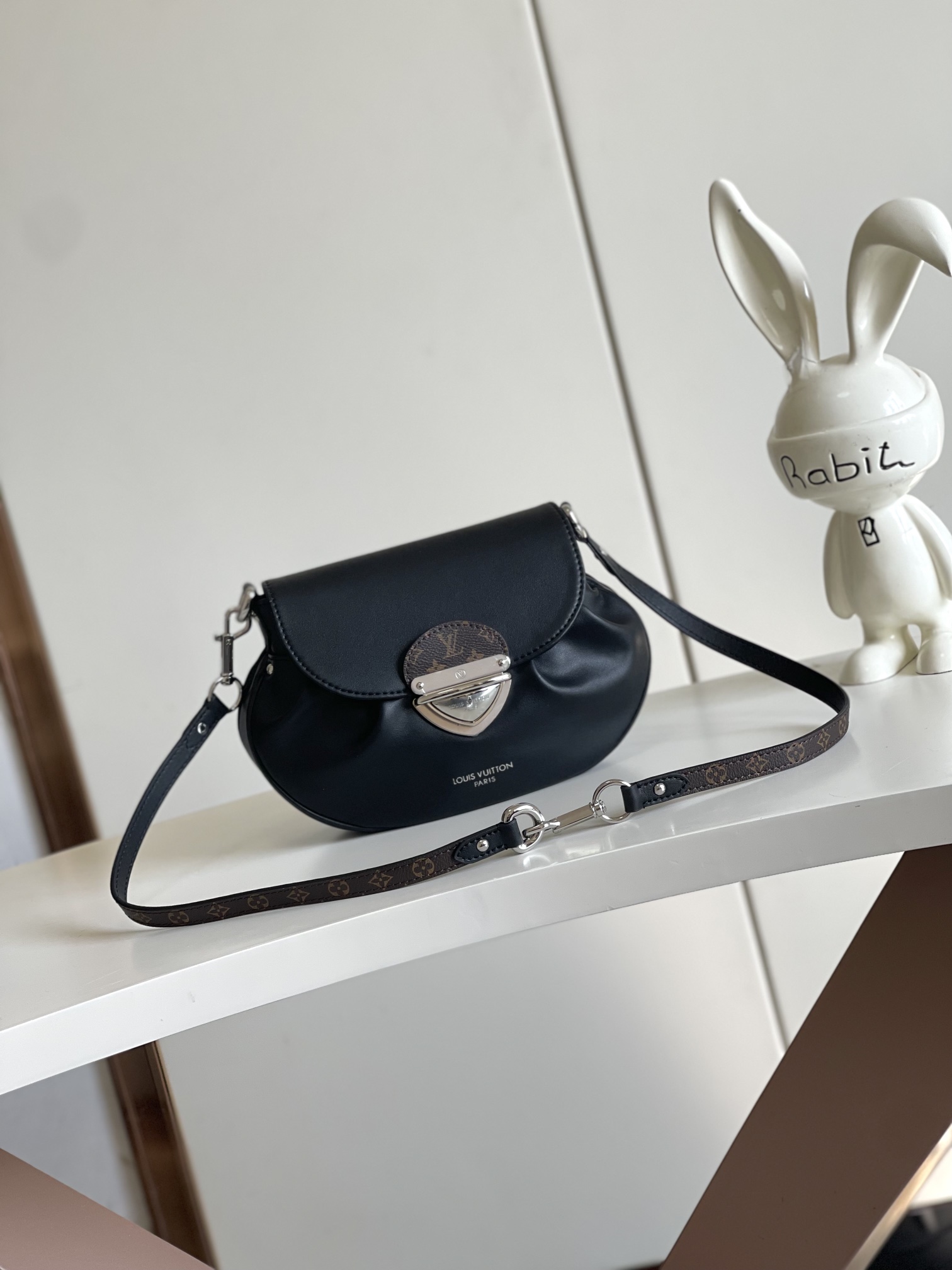 Louis Vuitton Retro style shoulder bag