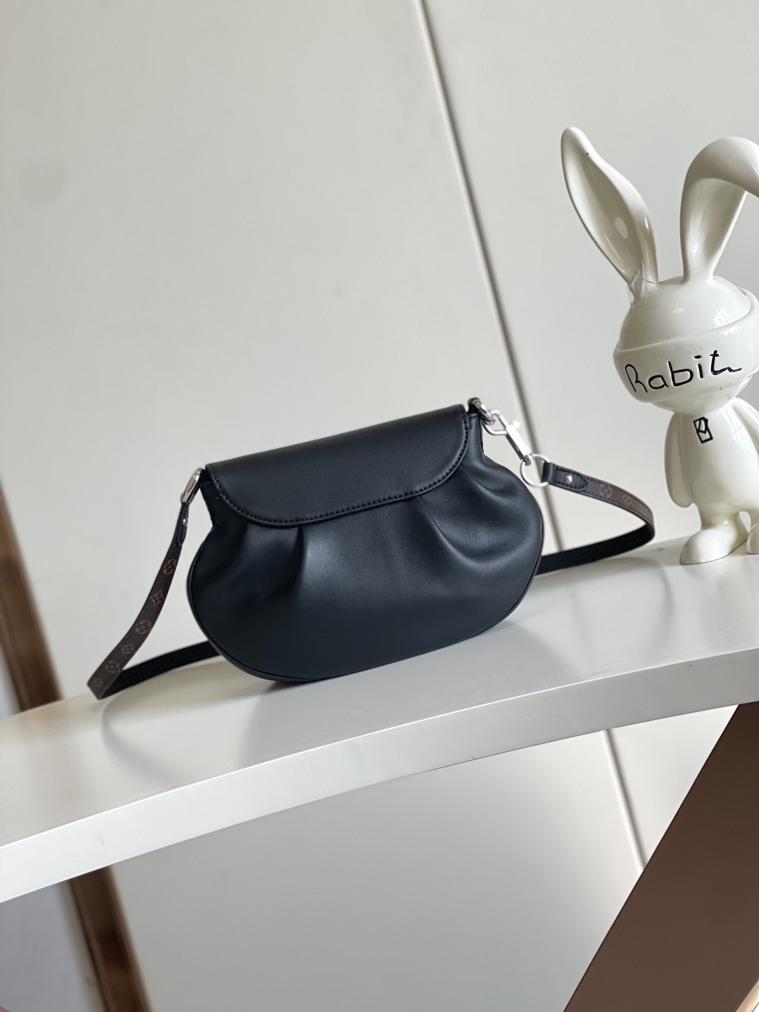 Louis Vuitton Retro style shoulder bag