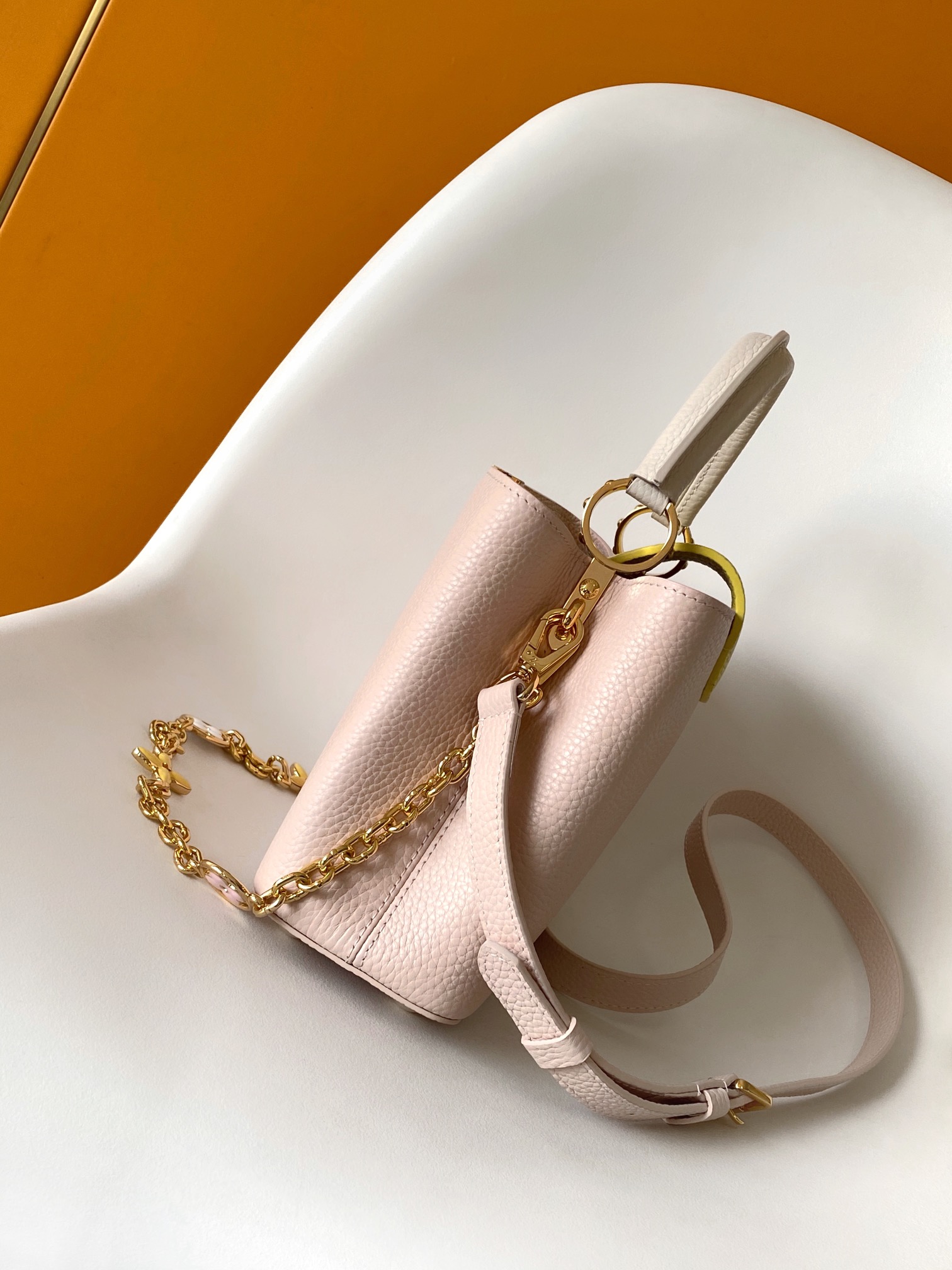Louis Vuitton Fan shoulder bag