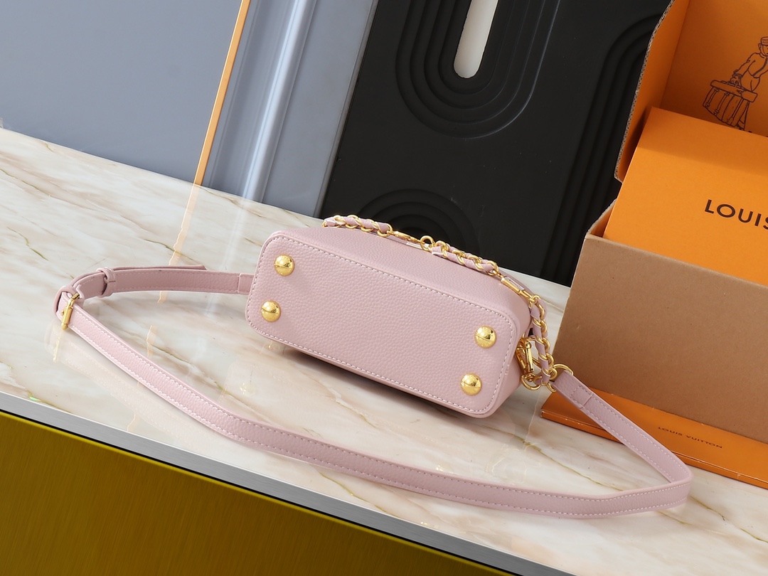 Louis Vuitton Pink shoulder bag