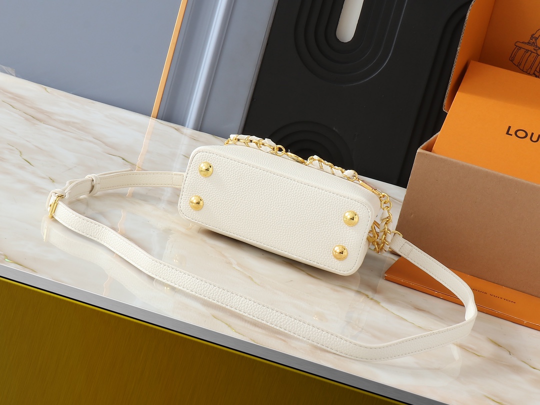 Louis Vuitton Mini handbag