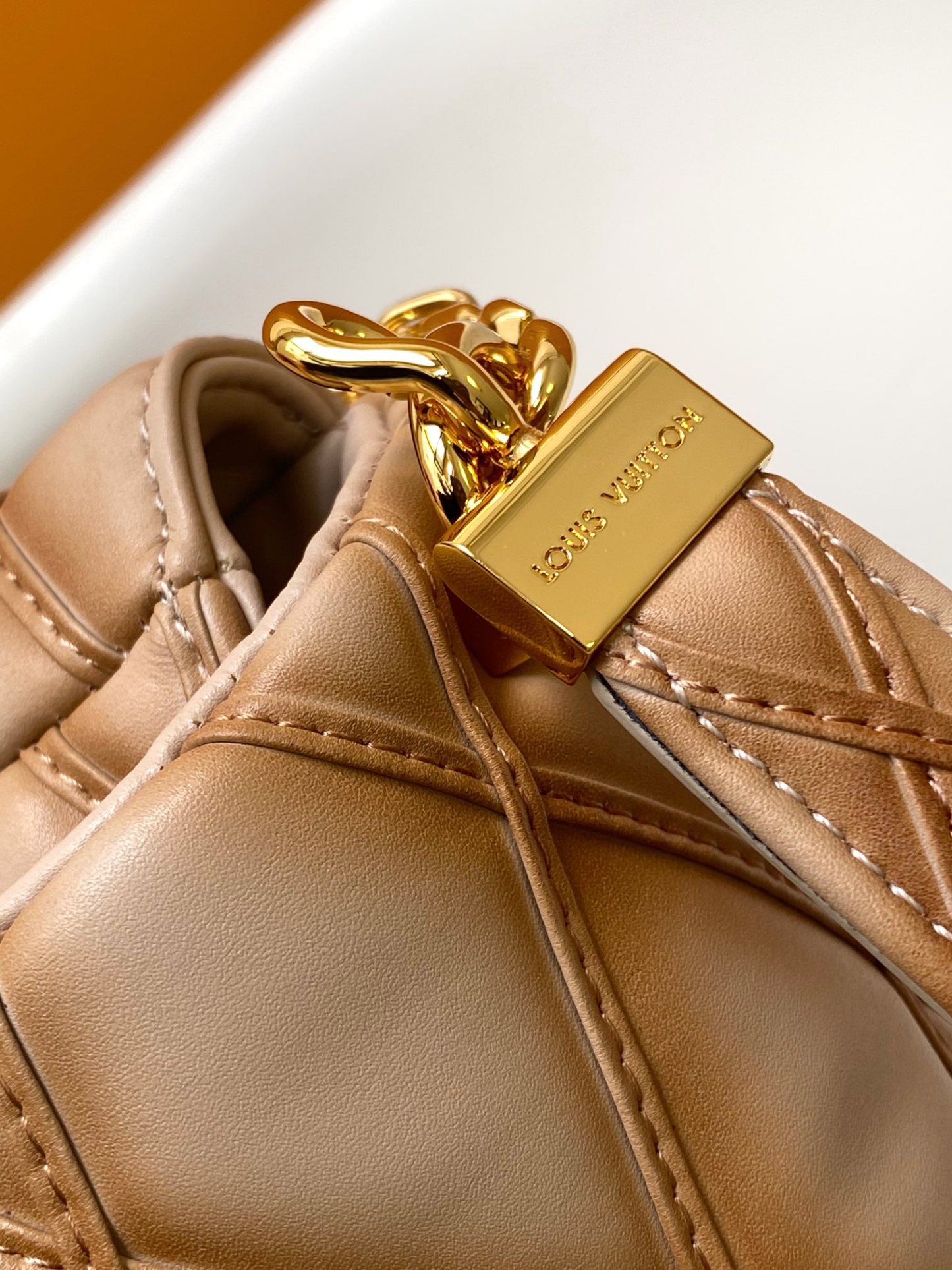 Louis Vuitton Retro shoulder bag