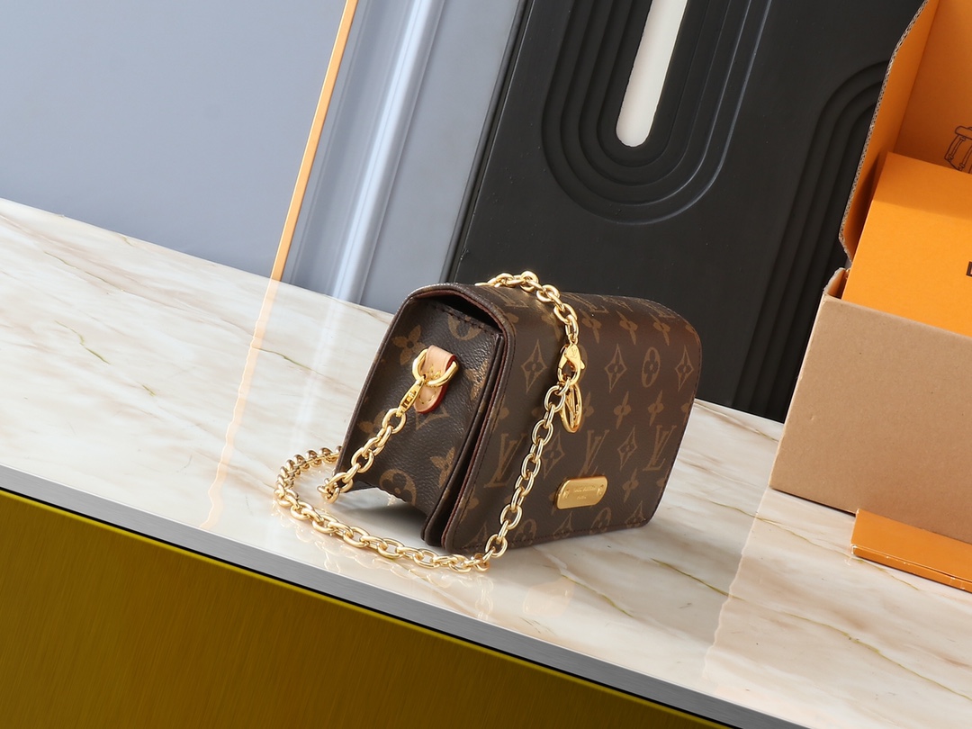 Louis Vuitton Retro shoulder bag