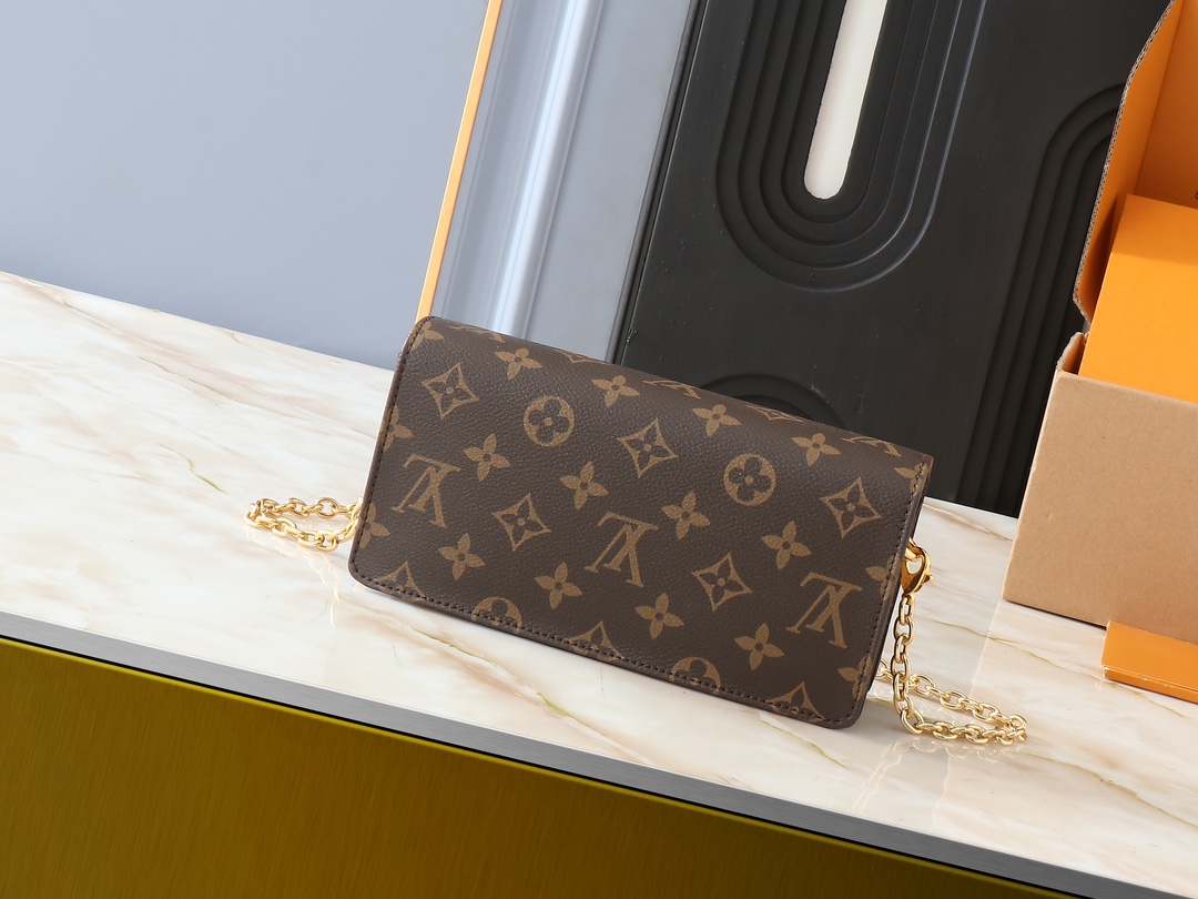 Louis Vuitton Retro shoulder bag