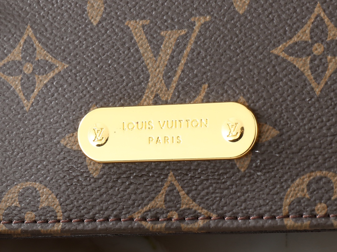 Louis Vuitton Retro shoulder bag