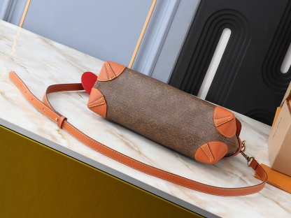 Louis Vuitton messenger bag