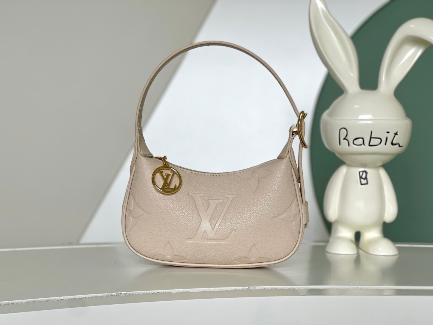 Louis Vuitton New shoulder bag