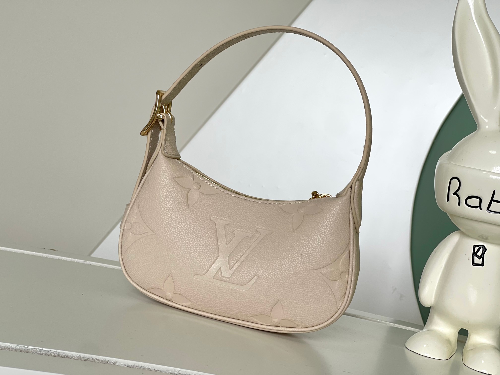 Louis Vuitton New shoulder bag