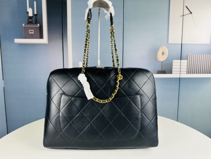 CHANEL Ladies handbag 