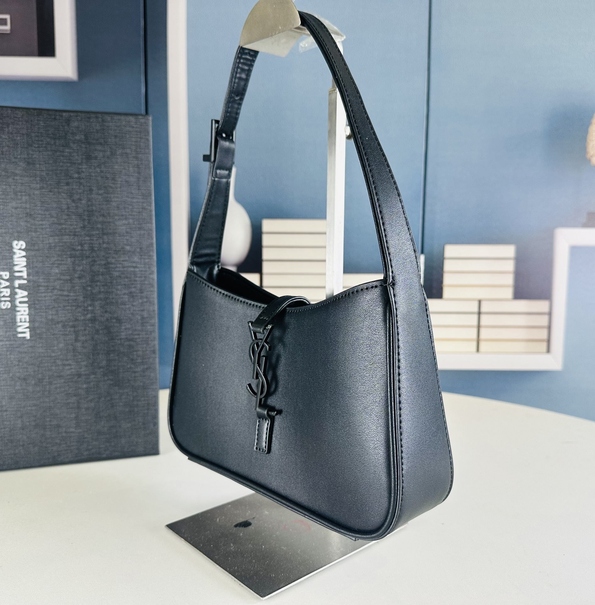 Yves Saint Laurent Ladies handbag