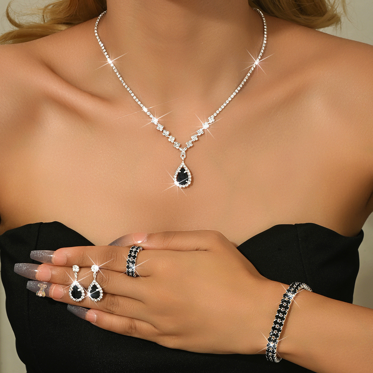 Bridal accessory set