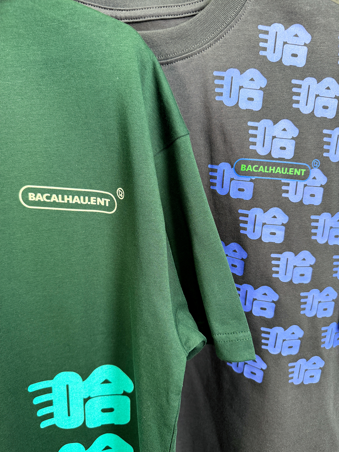 《我笑左》T Shirt 碳灰色