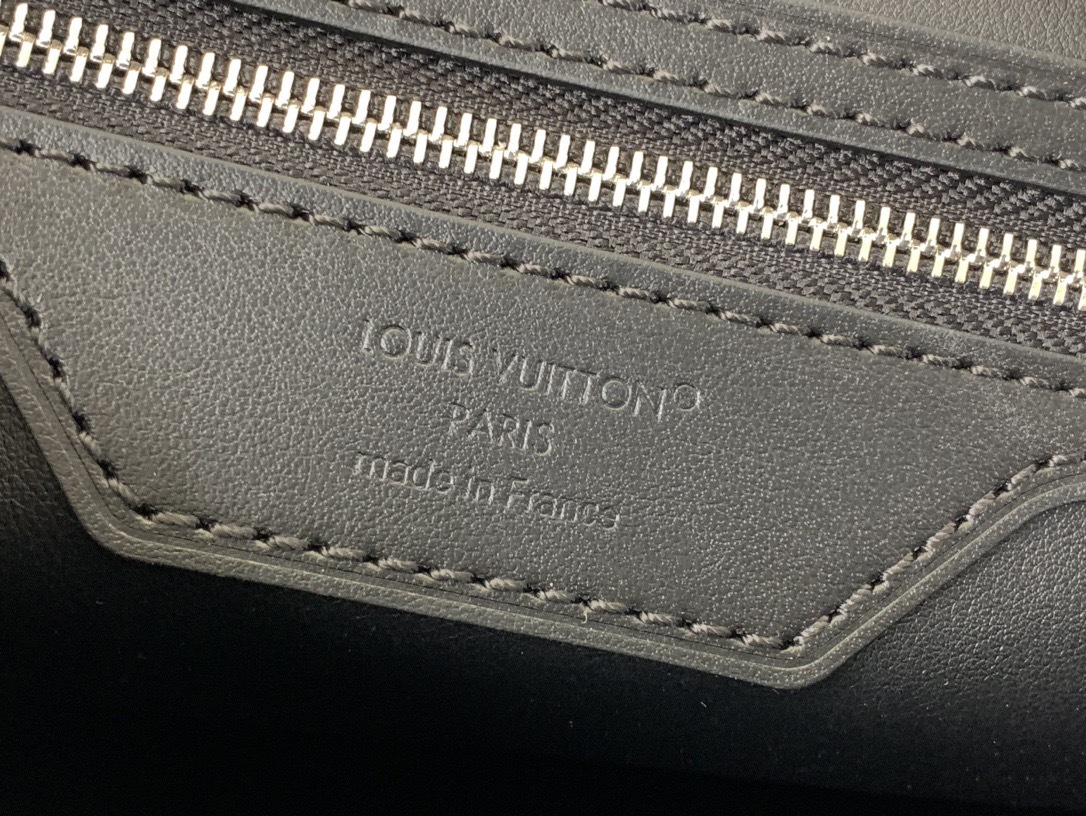 Louis Vuitton speedy soft 30 dark