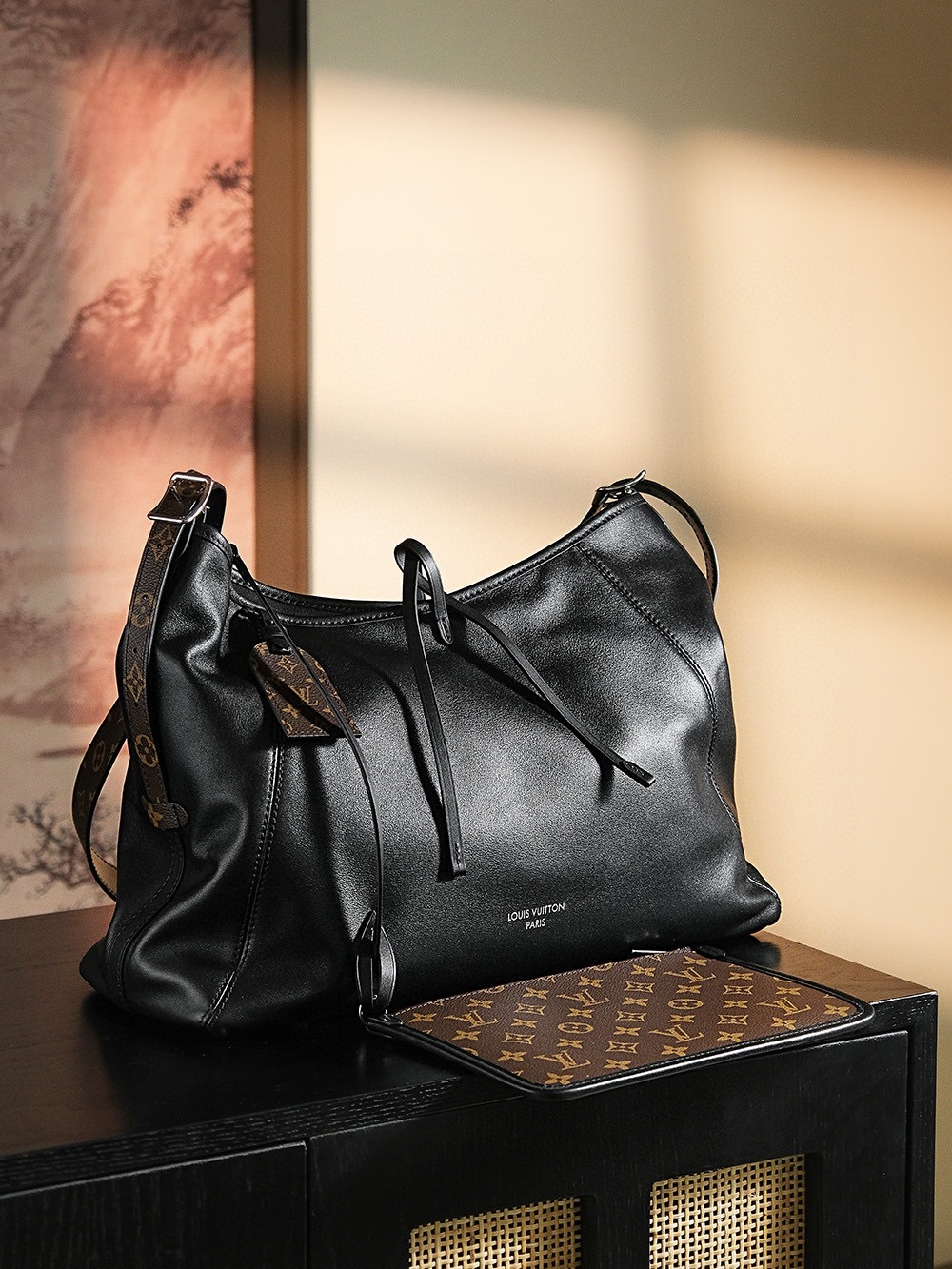 Louis Vuitton CarryAll Vibe MM