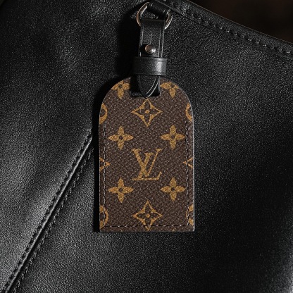 Louis Vuitton CarryAll Vibe MM 