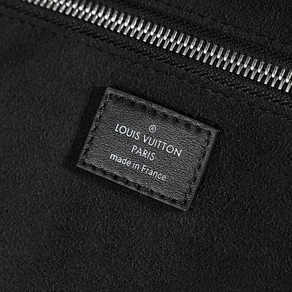 Louis Vuitton CarryAll Vibe MM 