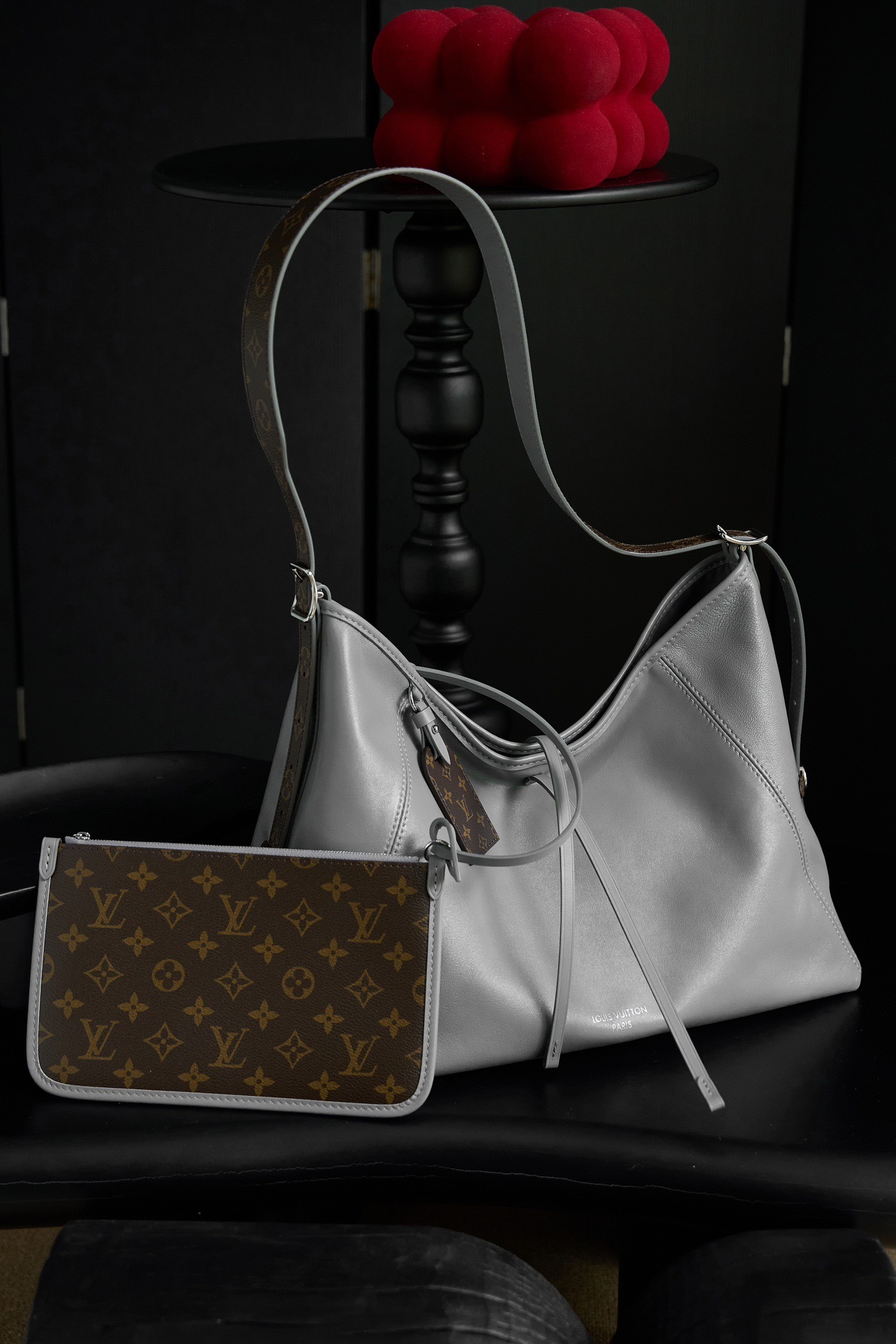 Louis Vuitton CarryAll Vibe MM