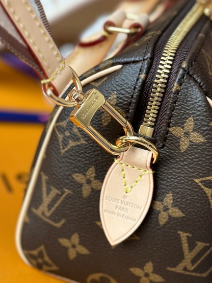 Louis Vuitton Speedy Bandoulière