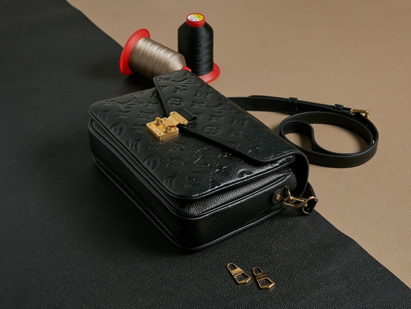 Louis Vuitton Pochette Métis
