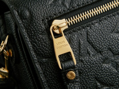 Louis Vuitton Pochette Métis