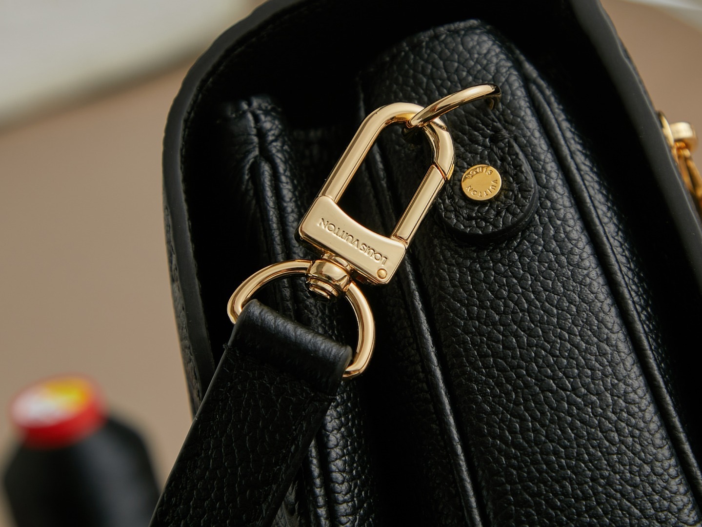 Louis Vuitton Pochette Métis