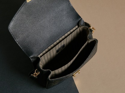 Louis Vuitton Pochette Métis