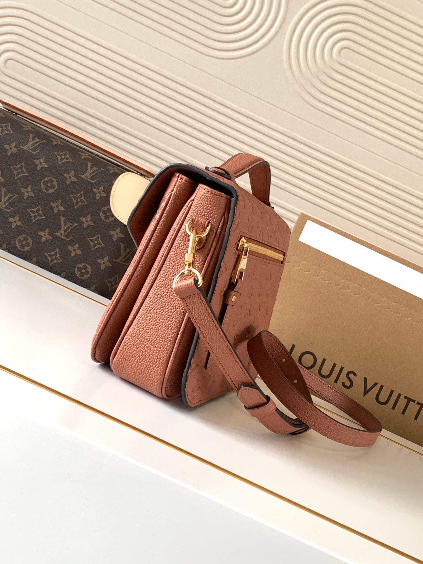 Louis Vuitton Pochette Métis