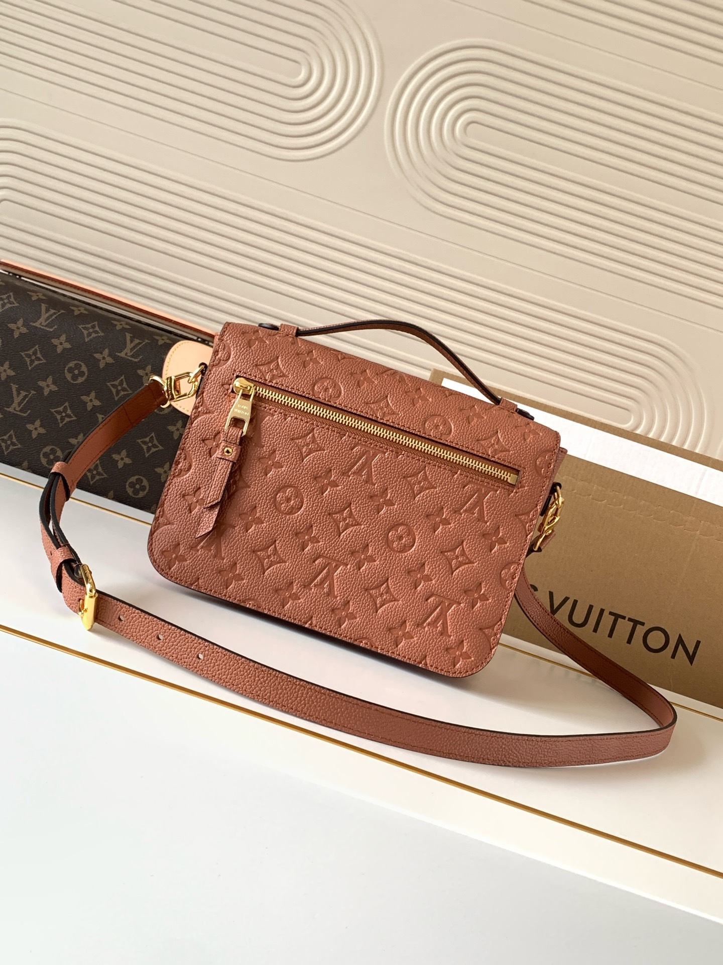 Louis Vuitton Pochette Métis
