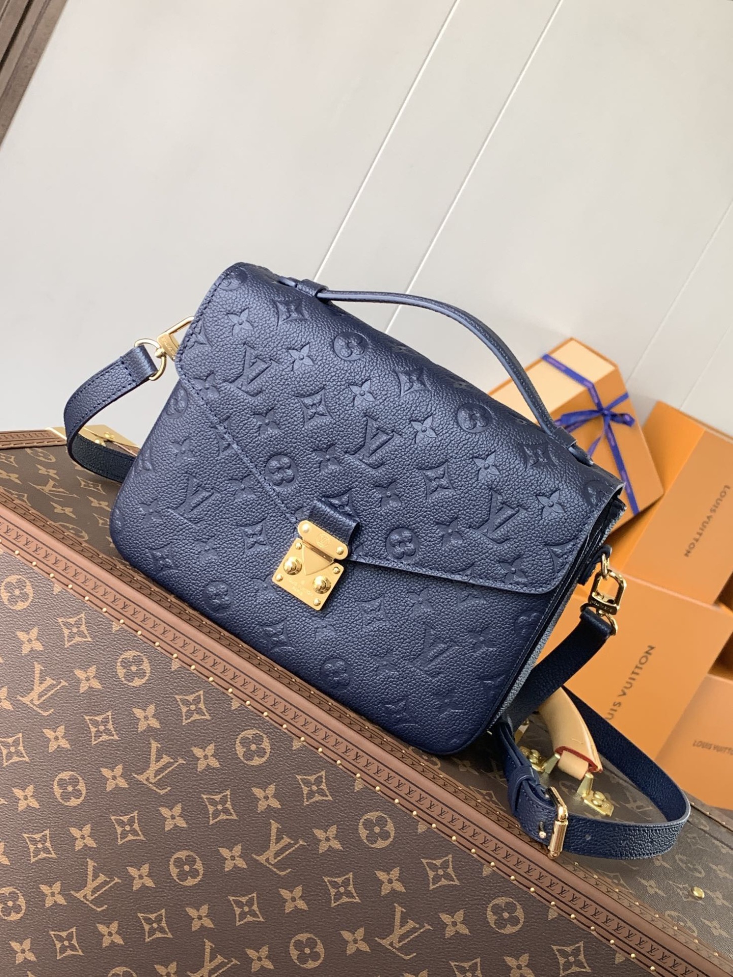 Louis Vuitton Pochette Métis