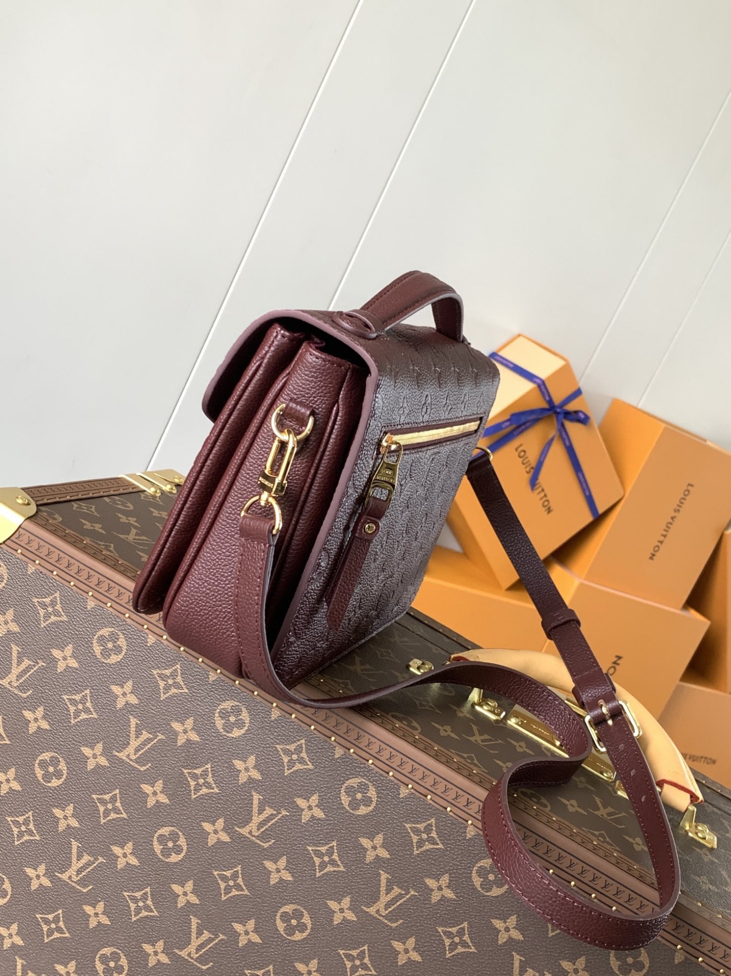 Louis Vuitton Pochette Métis