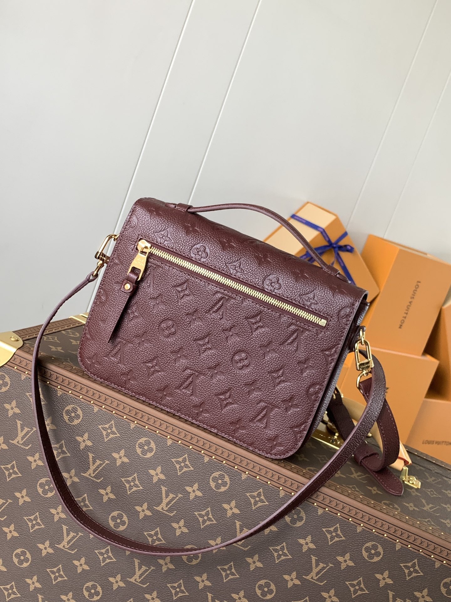 Louis Vuitton Pochette Métis
