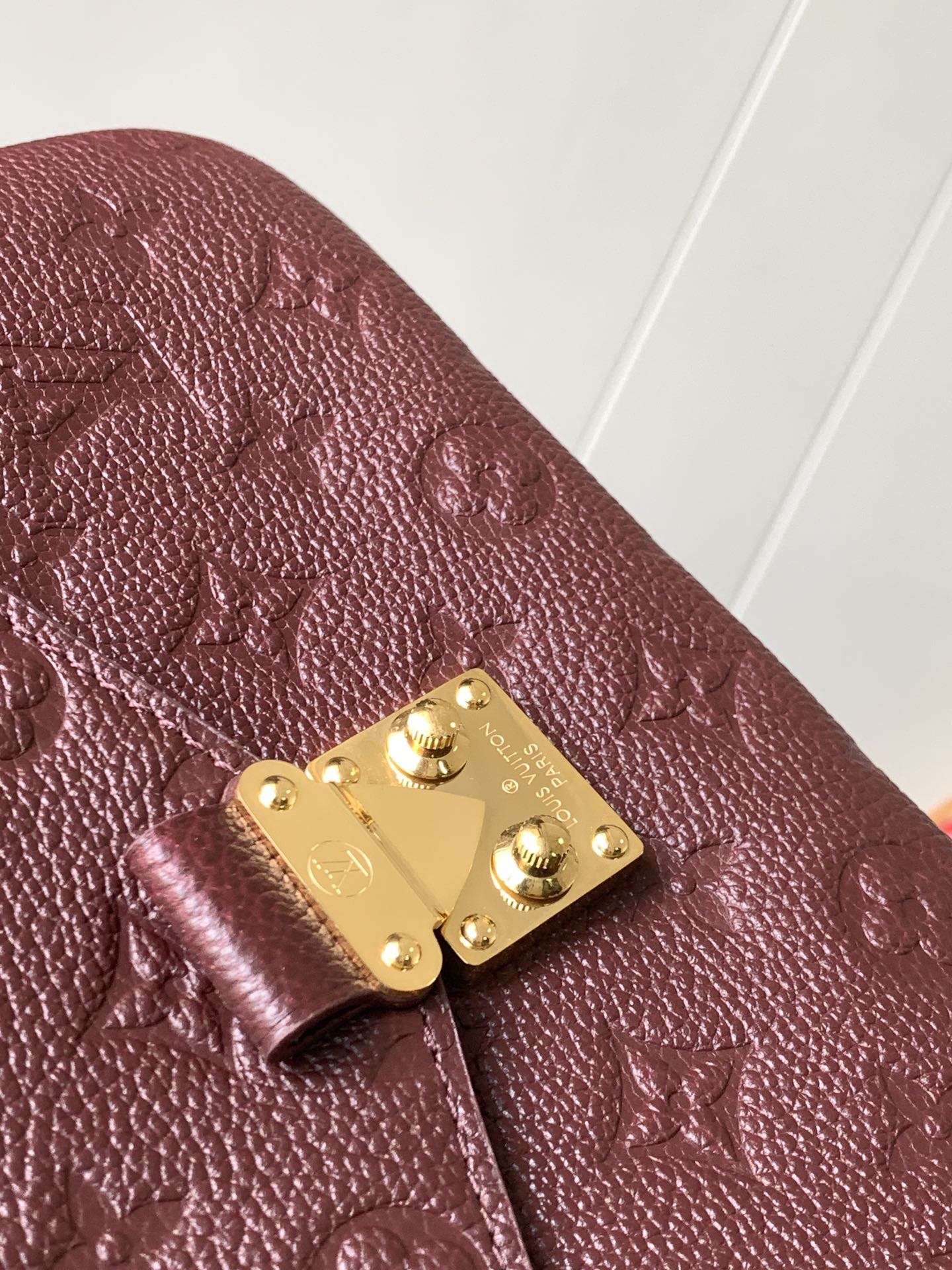 Louis Vuitton Pochette Métis