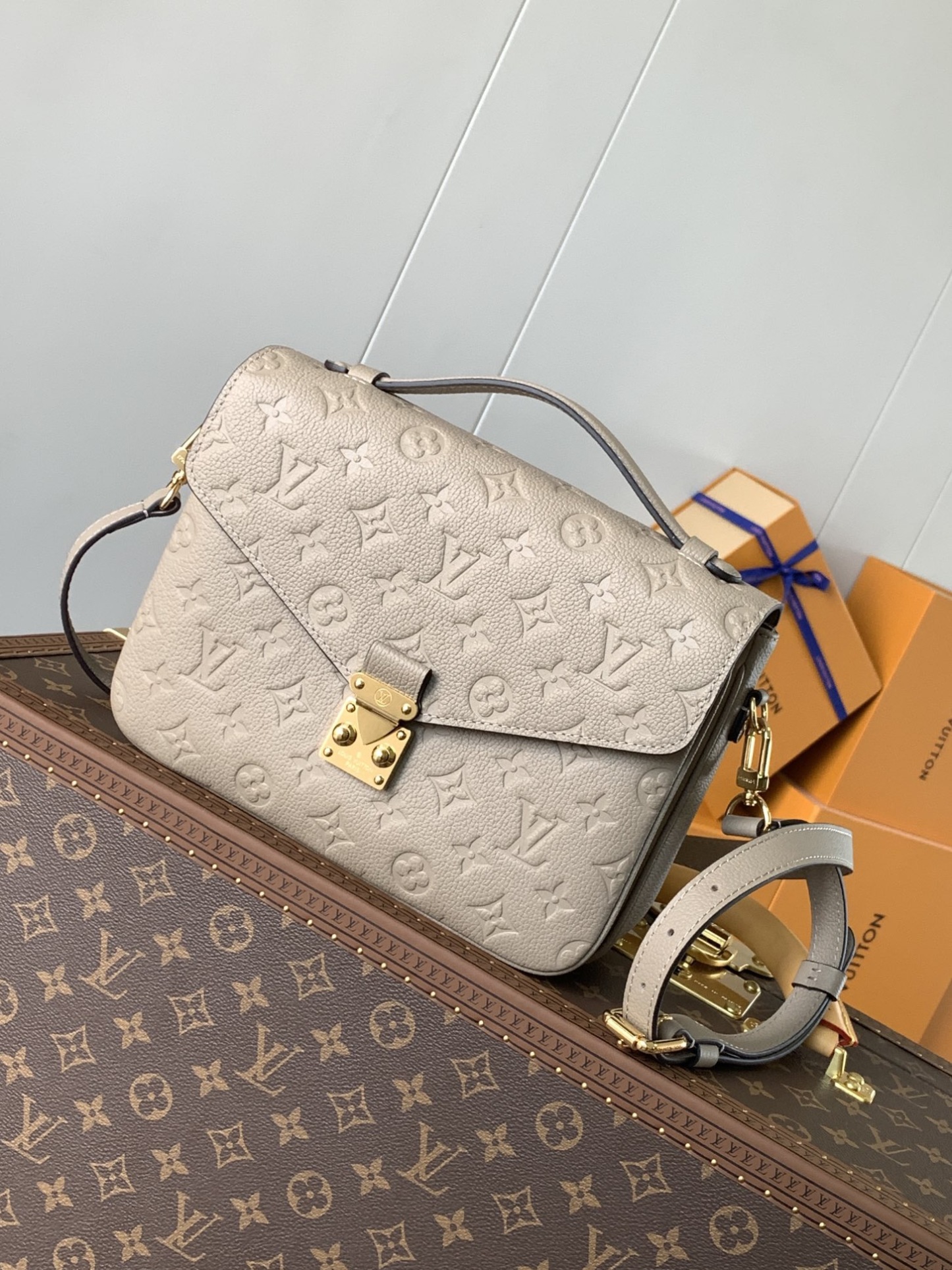 Louis Vuitton Pochette Métis