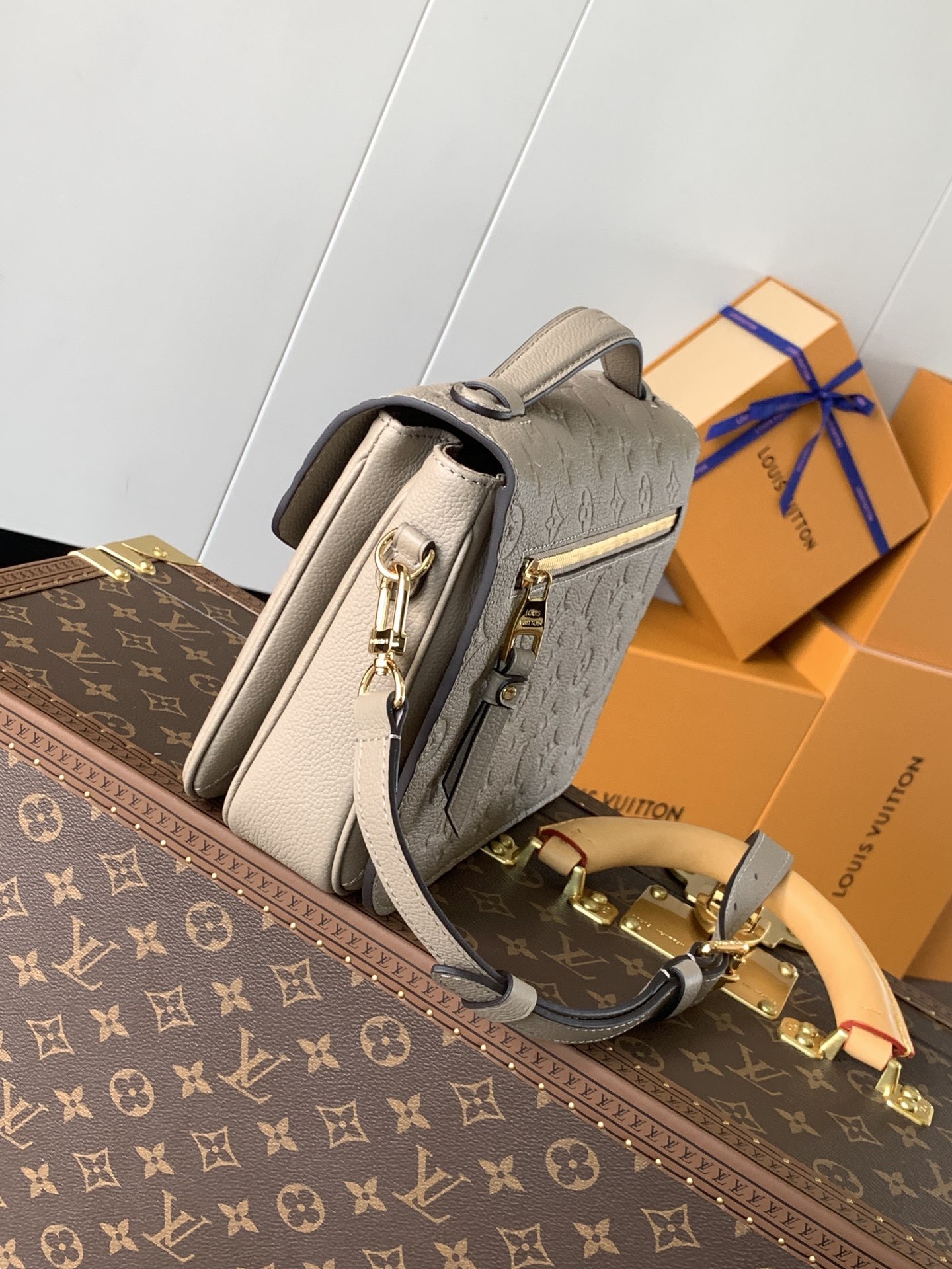 Louis Vuitton Pochette Métis